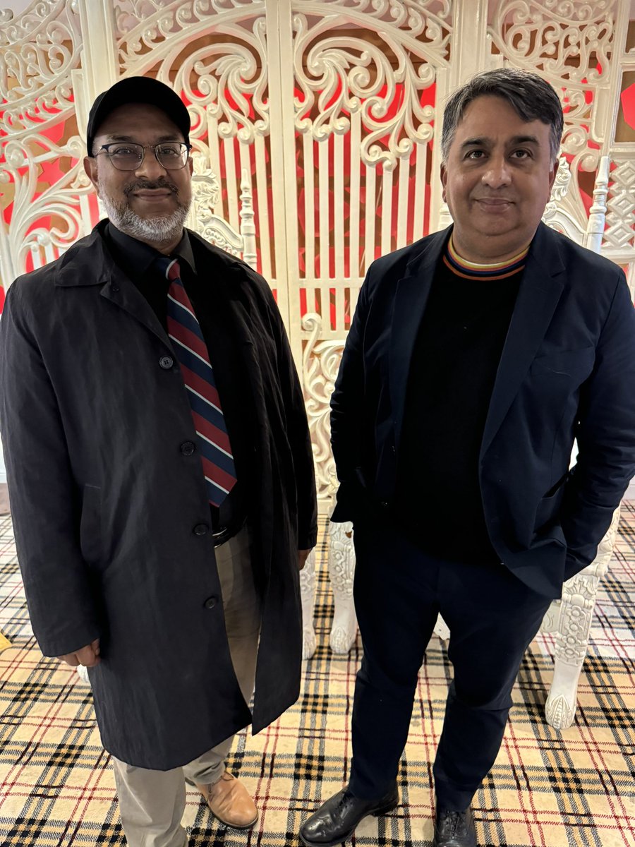k4shf's tweet image. Just arrived in #Blackburn for an amazing #Diwali2024 thanks for the invite Ram from #Nybble looking forward to the evening with #AnwarAliOBE making connections for #LoveOldham #OldhamHour 👏👏👏👏@muzahidukhan ready to call it a night 😉