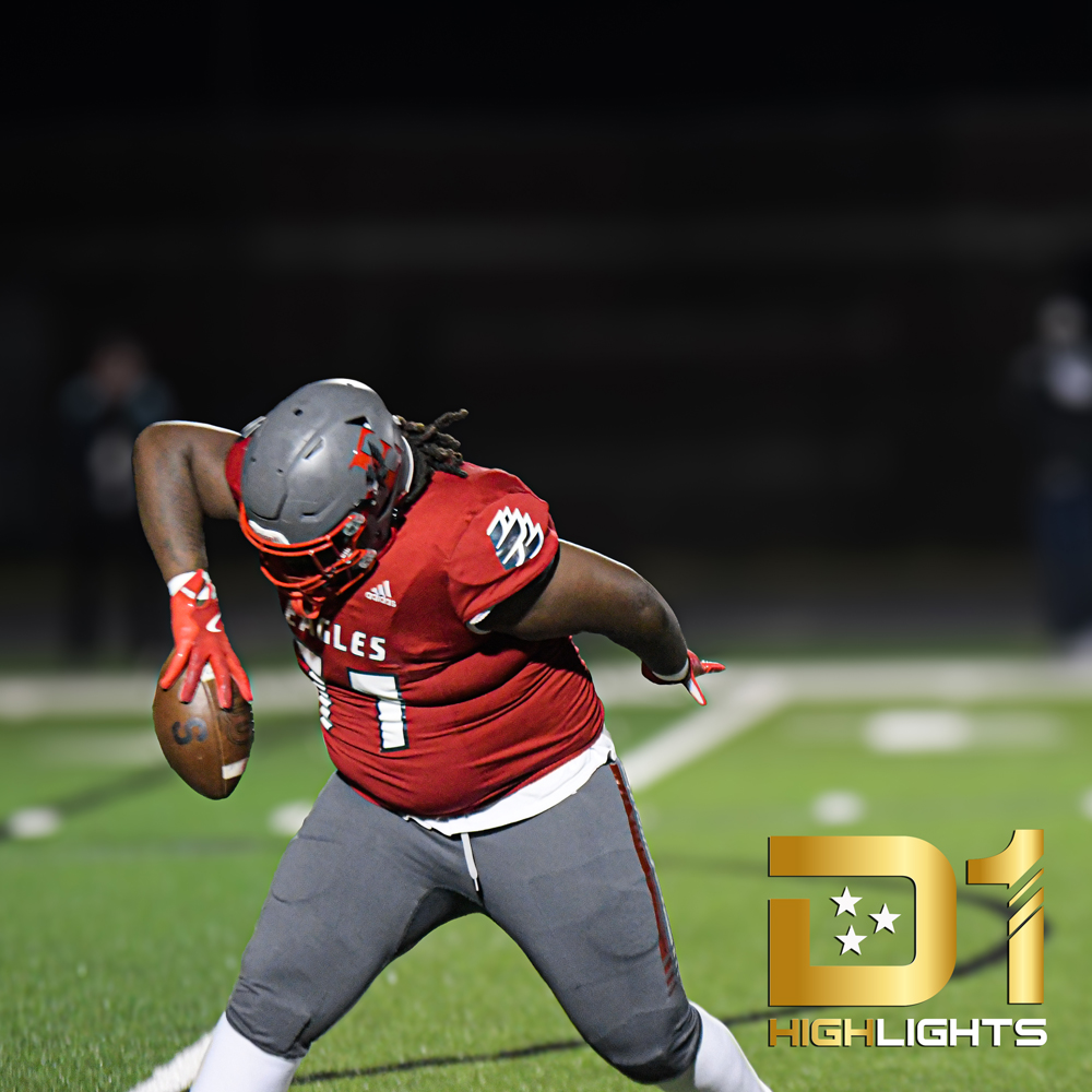 <a href="/EastNash_FB/">East Nashville HS FB</a> with the Round 2 win last night! Congrats <a href="/3DHarris/">D. Harris</a> ... Keep it going 🤟