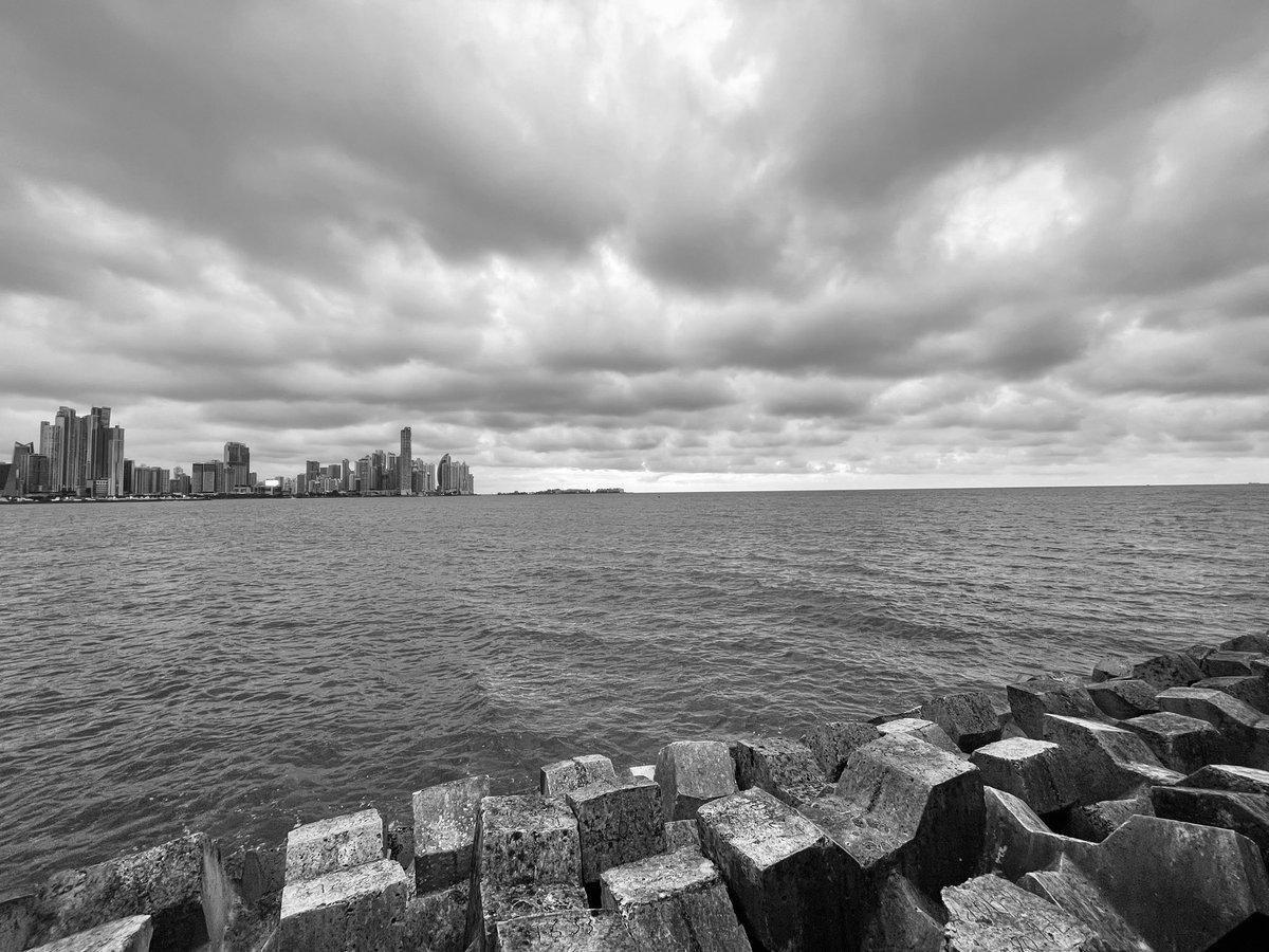 In life, it is better to stay away from the past and all negative things. Surround yourself with positive people and start today.

~ manoLo 

#lifequotes