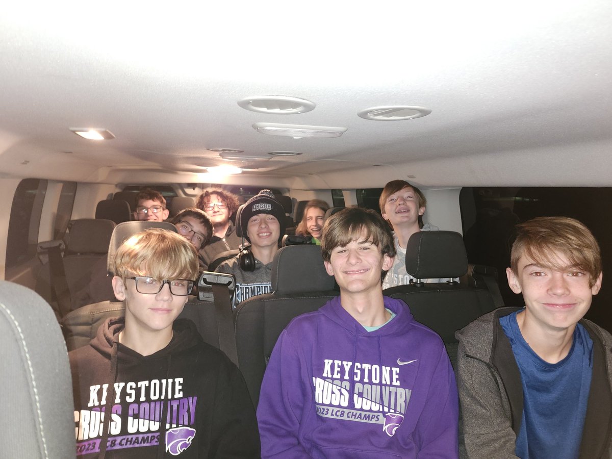 NXR Day One is in the books.
crew left 1st thing in the morning and drove 5 hours to the race site! 

Middle School was up today with their last middle school xc meet! 

Rylan ran 11:45 and Amme 12:15 for a 3k! 

High School Runs tomorrow at 1:30!

Great work runners and coaches!