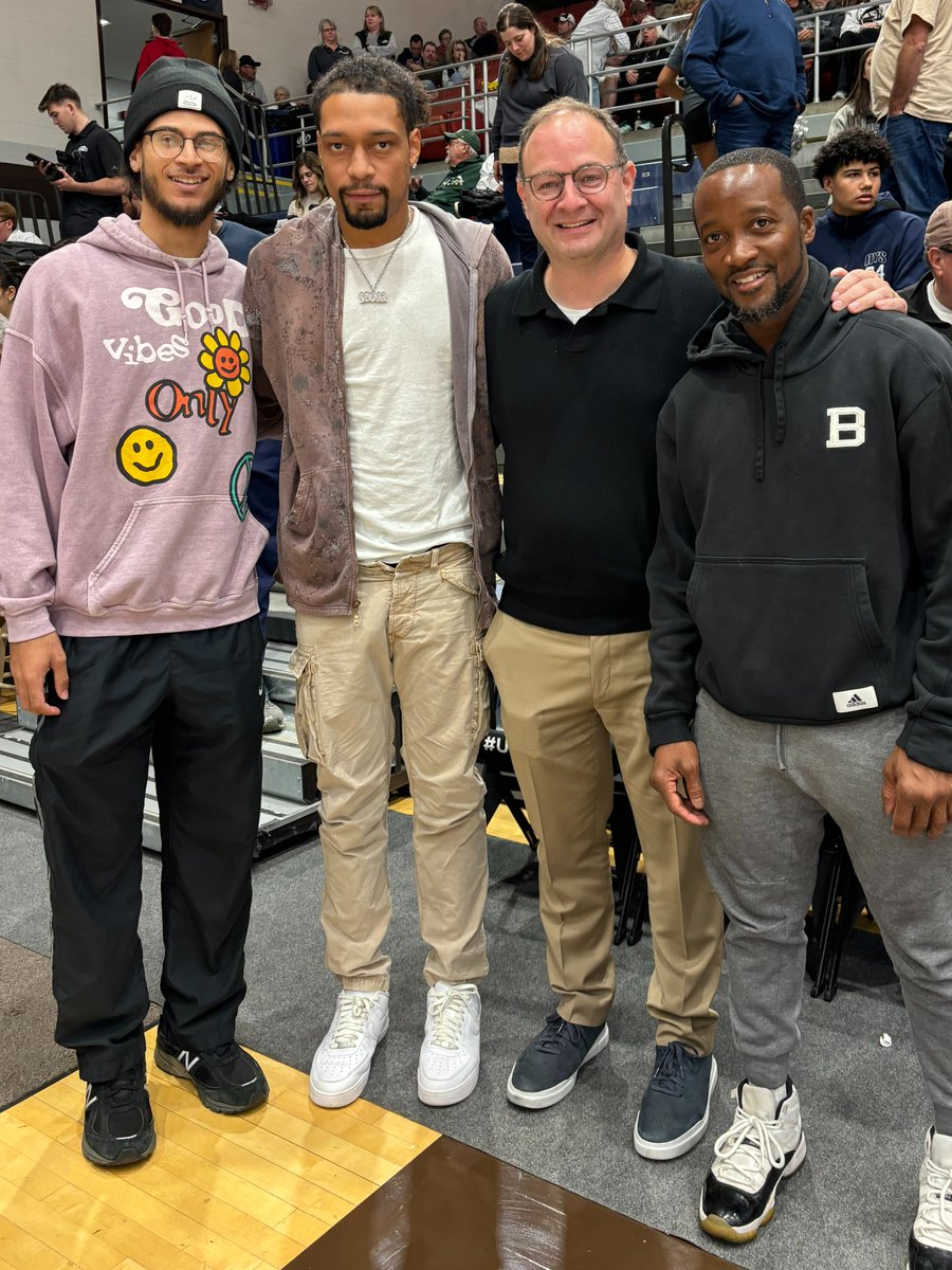 #OnceABonnieAlwaysABonnie

Great to have #Bonnies Hall of Famer Marques Green and Class of 2024 alums Daryl Banks III and Charles Pride in the house today!!