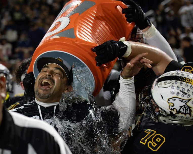 RHISD_Athletics's tweet photo. That Friday Night feeling…

Rio Hondo Bobcats (9-2)
District Champs 🏆
Bi-District Champs 🏆 https://t.co/gfPYDLkgm2