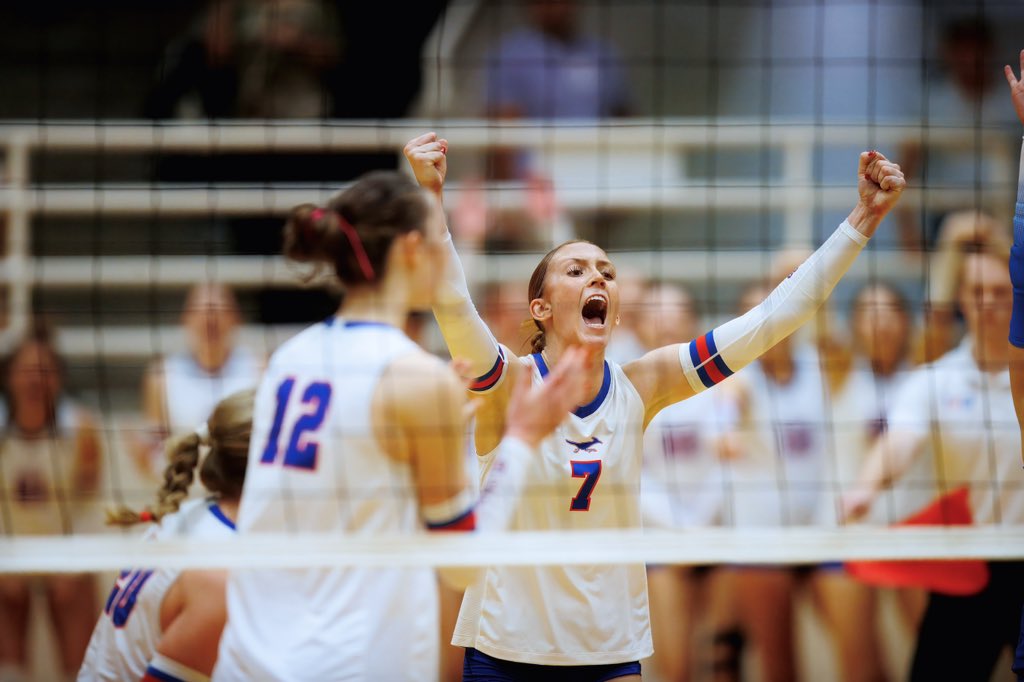 The 6A Division I State Semifinal is booked. Westlake meets Fulshear on Tuesday, November 19th at 6:30pm at Texas Lutheran University. Stay tuned for ticket information. #GoChaps #FearTheBird 

6A State Semifinal 
Westlake vs Fulshear
Texas Lutheran University
11.19 | 6:30pm