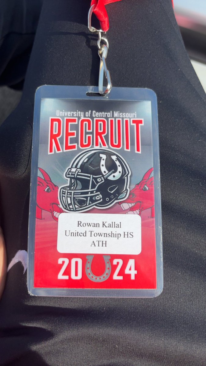 RowanKallal's tweet photo. Thanks to @JoshLamberson and @UCMFootballTeam for a great gameday visit!!!
@uthsfootball @Welch_UTFB @coachroome67 @EDGYTIM @DeepDishFB @PrepRedzoneIL @hddngemscouting https://t.co/Qqj6ifoB9F