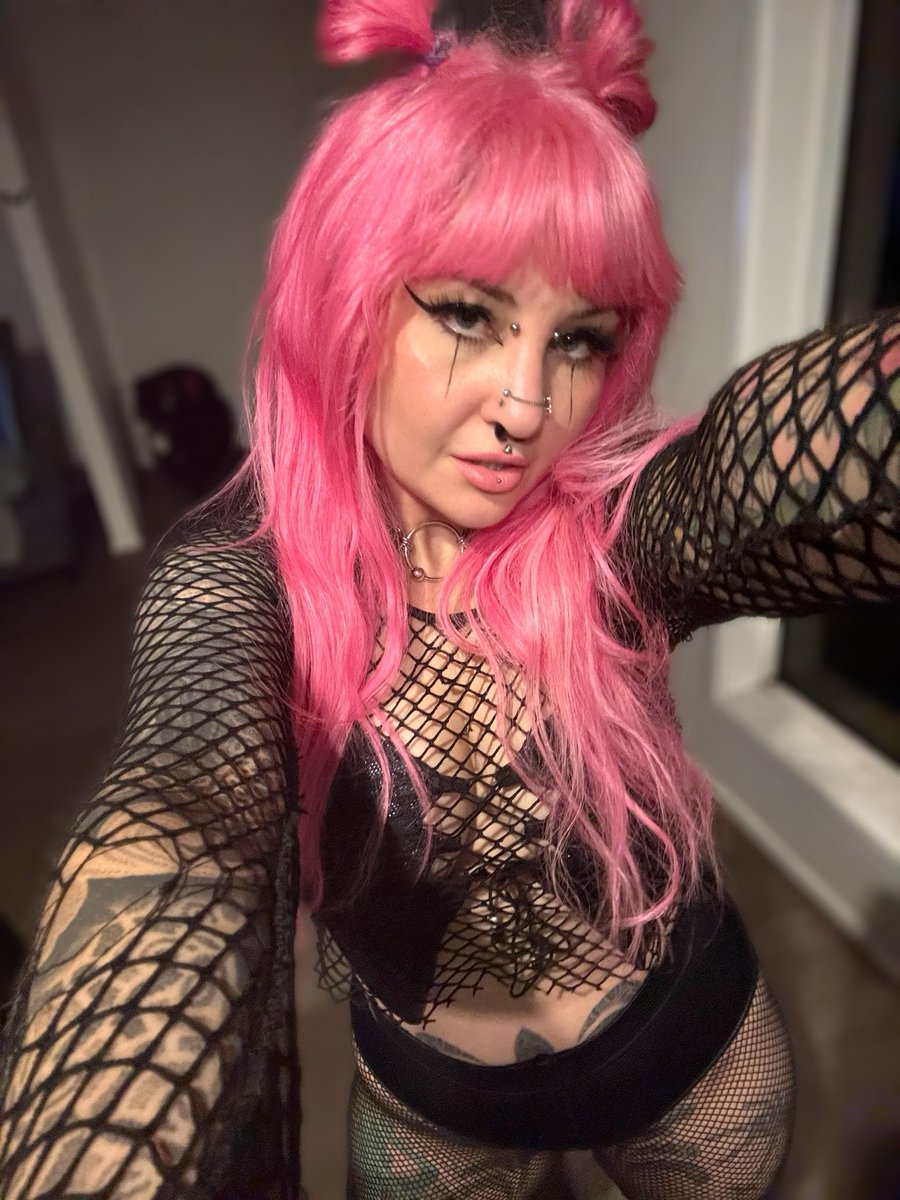 Arachnie X tweet media