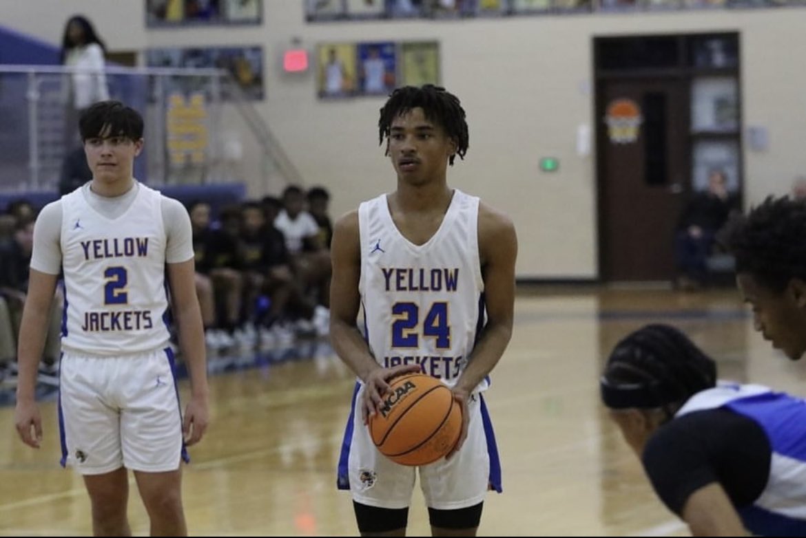 Big time game from the sophomore! Expect a big season.
31 points and the W 
Proud of you kid! 
<a href="/isorj3/">Rj Keys</a>