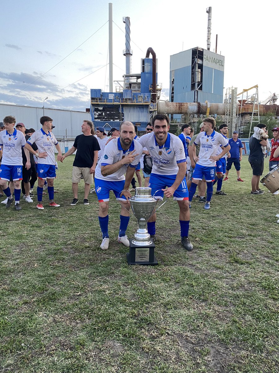 Y estos chads? Nuevamente campeones departamentales. Más de lo mismo 🥱