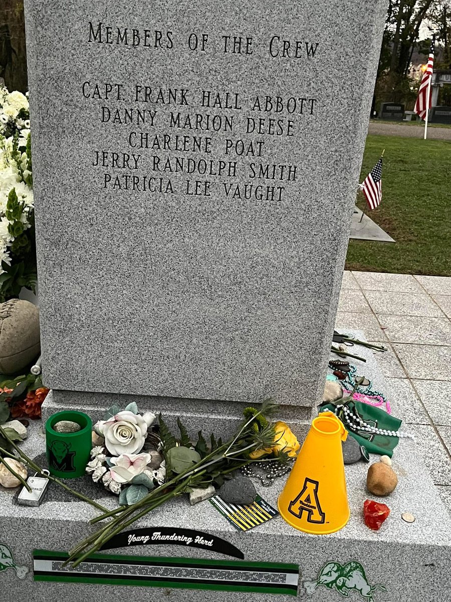 Shoutout to the App State fan who left this at the Memorial today 

Much respect to the neers <a href="/NeersBarstool/">Barstool ‘Neers</a>