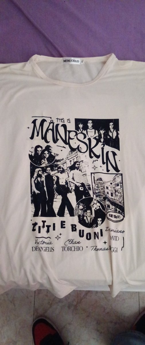 pre_off's tweet photo. Mis amigas me han regalado solo cosas de Maneskin, literal lo mejor que me ha pasado este año https://t.co/VbQDG41NPd