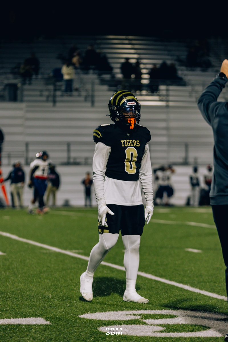 CJ “3” Gray (@cjgray03_) on Twitter photo 19 Carries
117 Rushing Yards
4 Rushing Tds
6.2 Per carry
First Round W 40-27 !!
<a href="/NwGaFootball/">NwGa Football</a> <a href="/WGASportsNation/">West Georgia Sports-Nation</a> <a href="/RecruitTemple/">Temple HS Football Recruiting Page</a> <a href="/temple_tigers/">Temple Tigers Football</a> <a href="/RBCoachPaige/">Coach Darren Paige</a> <a href="/chrisar72601501/">chris armstrong</a> <a href="/RecruitGeorgia/">Recruit Georgia</a> <a href="/CNix86/">Coach Nix</a> <a href="/DevinLord5/">Devin Lord</a> <a href="/CoachP_Irish90/">Coach P</a> <a href="/GradickSports/">Gradick Sports</a> 19 Carries
117 Rushing Yards
4 Rushing Tds
6.2 Per carry
First Round W 40-27 !!
<a href="/NwGaFootball/">NwGa Football</a> <a href="/WGASportsNation/">West Georgia Sports-Nation</a> <a href="/RecruitTemple/">Temple HS Football Recruiting Page</a> <a href="/temple_tigers/">Temple Tigers Football</a> <a href="/RBCoachPaige/">Coach Darren Paige</a> <a href="/chrisar72601501/">chris armstrong</a> <a href="/RecruitGeorgia/">Recruit Georgia</a> <a href="/CNix86/">Coach Nix</a> <a href="/DevinLord5/">Devin Lord</a> <a href="/CoachP_Irish90/">Coach P</a> <a href="/GradickSports/">Gradick Sports</a>