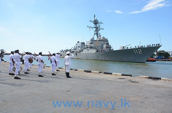 WarshipCam's tweet photo. USS Michael Murphy (DDG 112) Arleigh Burke-class Flight IIA guided missile destroyer coming into Colombo, Sri Lanka - November 16, 2024 #ussmichaelmurphy #ddg112
SRC: TW-@srilanka_navy https://t.co/5LIRvM3lrG
