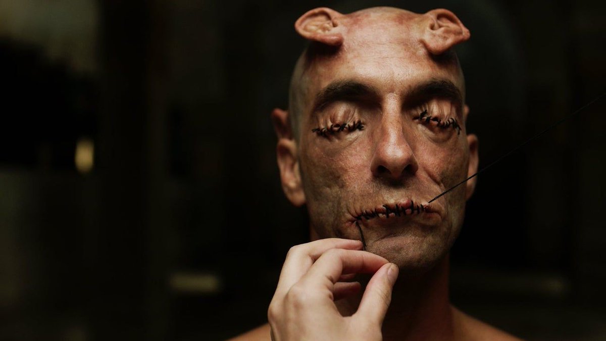 [M] Was feeling really upset and needed a "comfort" movie. Couldn't find anything appealing until #CrimesOfTheFuture.

Why am I like this?