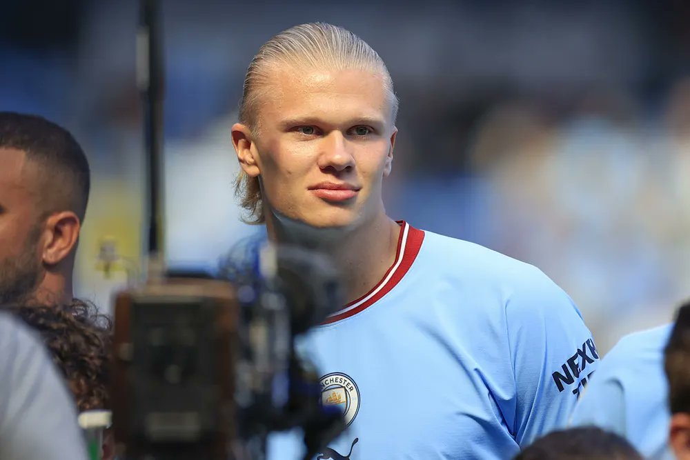 kantspelse's tweet photo. Erling Haaland flickvän: En kärlekshistoria i rampljuset -  https://t.co/jMv8qCQRSy 

#fotboll #soccer #allsvenskan #premierleague #pl #kantspel https://t.co/bdK8J6Y7xH