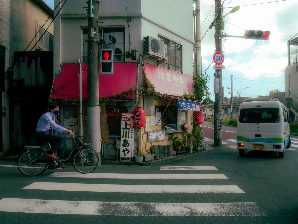 playing with lightroom and made a new preset... what do we think