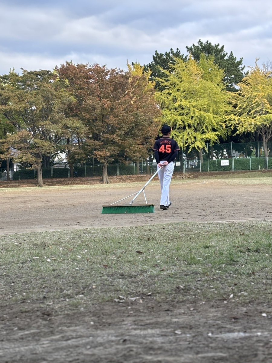 今日は自分が所属している草野球チームの試合がありました！
来週は自チーム試合→審判→優里ライブ
稲毛→柏→船橋とまぁまぁハード笑

派遣審判のご依頼、ご相談はDMまで！