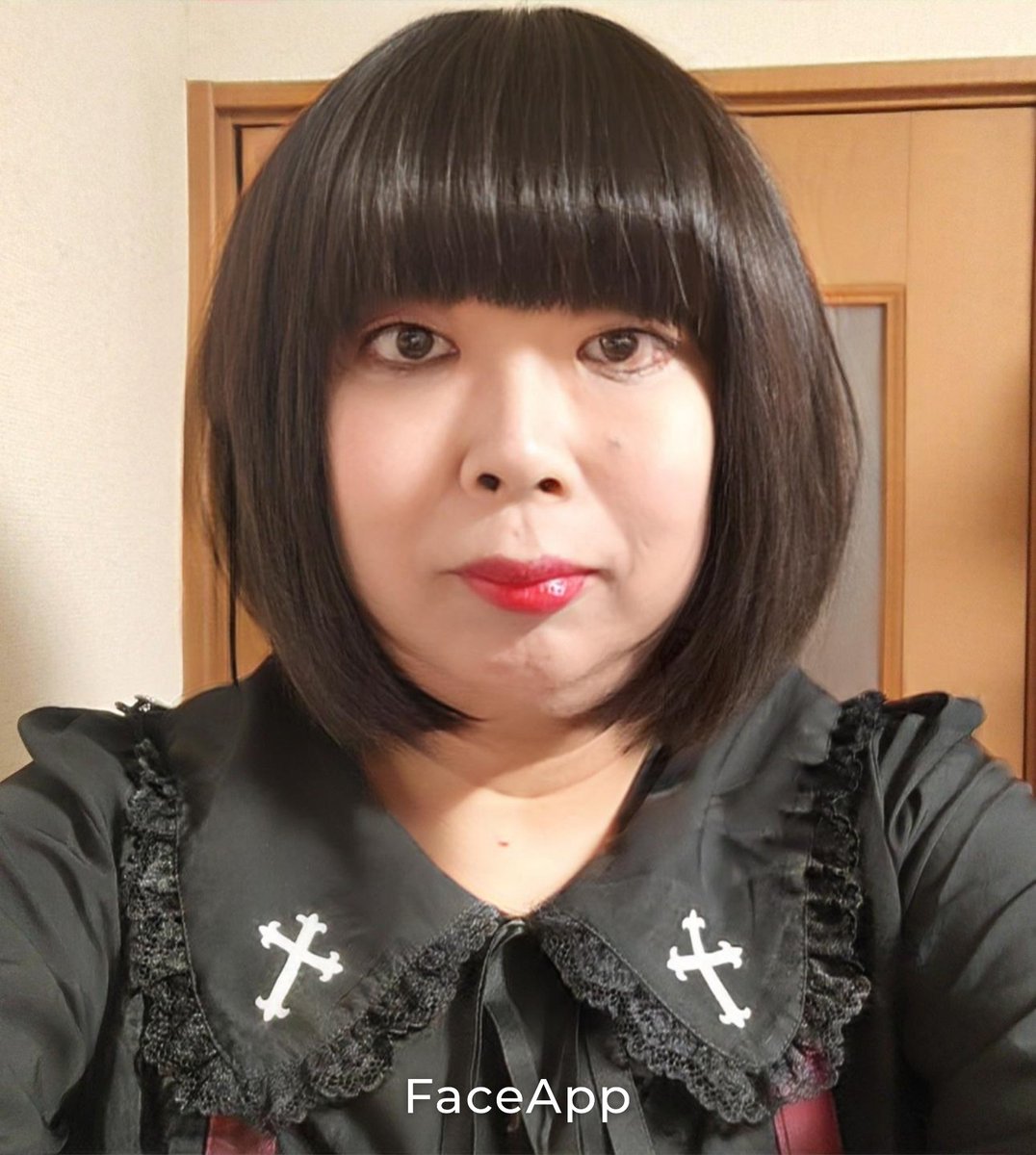 少しお化粧してみました🎵
#女装・男の娘