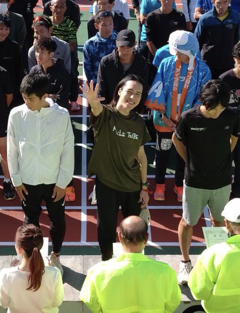 m_n_t_k_9_9's tweet photo. #上尾ハーフ　暑かったね〜🔥

1時間3分54秒＼第5位／

今年のチーム名は筋肉部族じゃなくてちゃんとマッスルトライブにしました🤜🥺🤛

#MUSCLETRIBE
#MATインダストリー
#MATAC
#筋肉部族
#あゆみはでべそ https://t.co/zxq27FjiAt