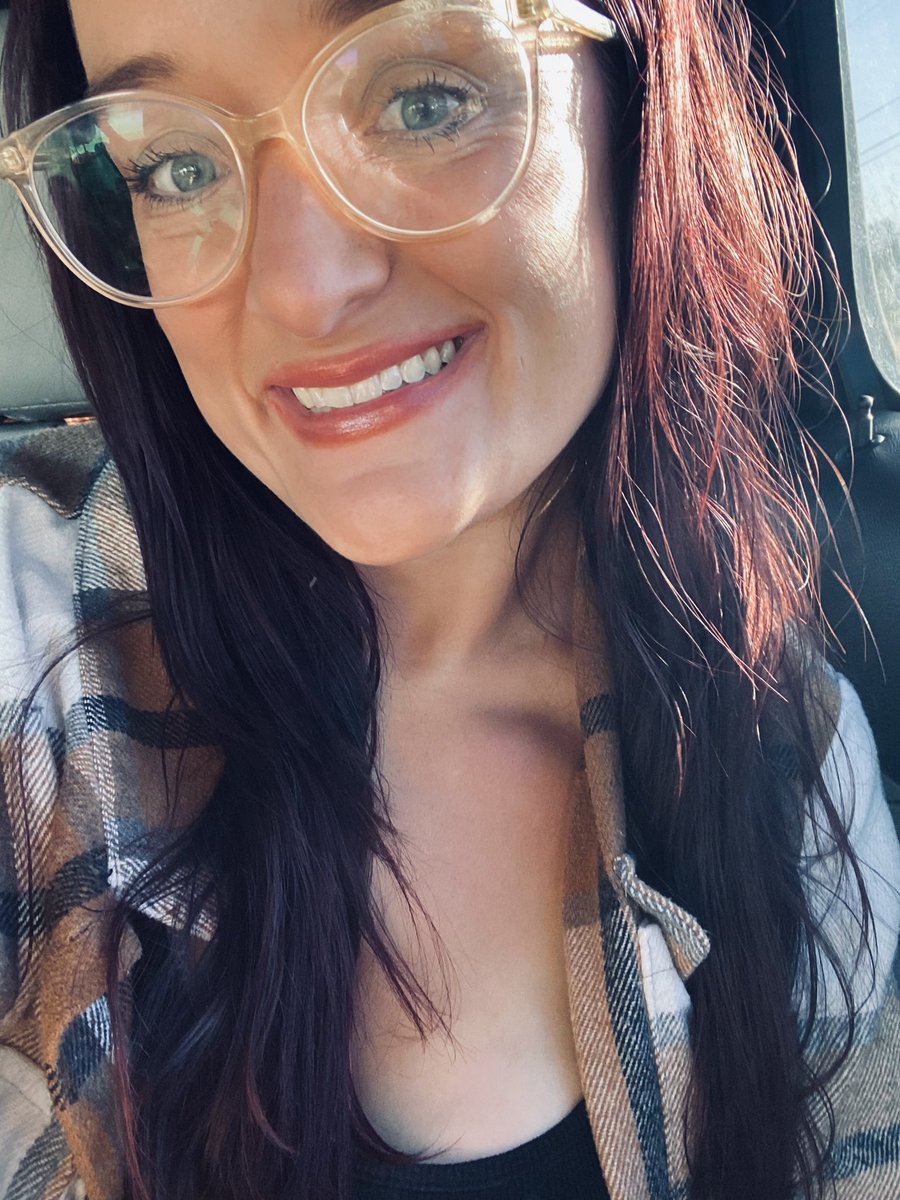 Alexandriatheauthor tweet media