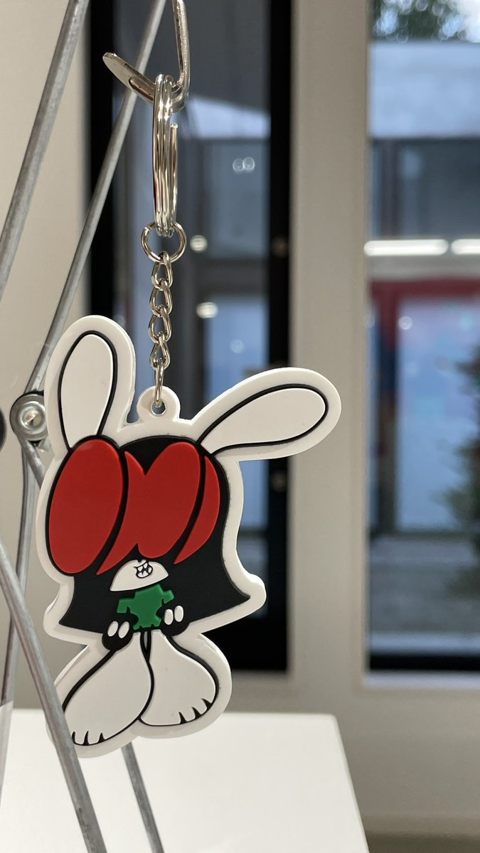 febgallerytokyo's tweet photo. SKOLOCT solo exhibition "MONEY" {2024.11.1-11.24}
https://t.co/LIAjZPagU1

SKOLOCT × Feb gallery Tokyo
collab keychain
¥2,200(inc tax)

残数少なくなってきております。
会場のみでの販売です。
お買い逃しなきようお気をつけください。 https://t.co/yL4vAINDt5
