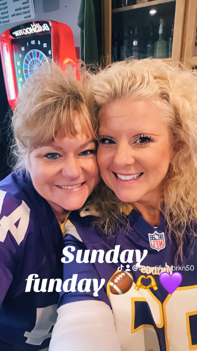 shellysowada's tweet photo. SKOL💜🏈🫶hoping for another Sunday Funday WiN.  #Minnesota #Vikings https://t.co/qfELMX9H9H