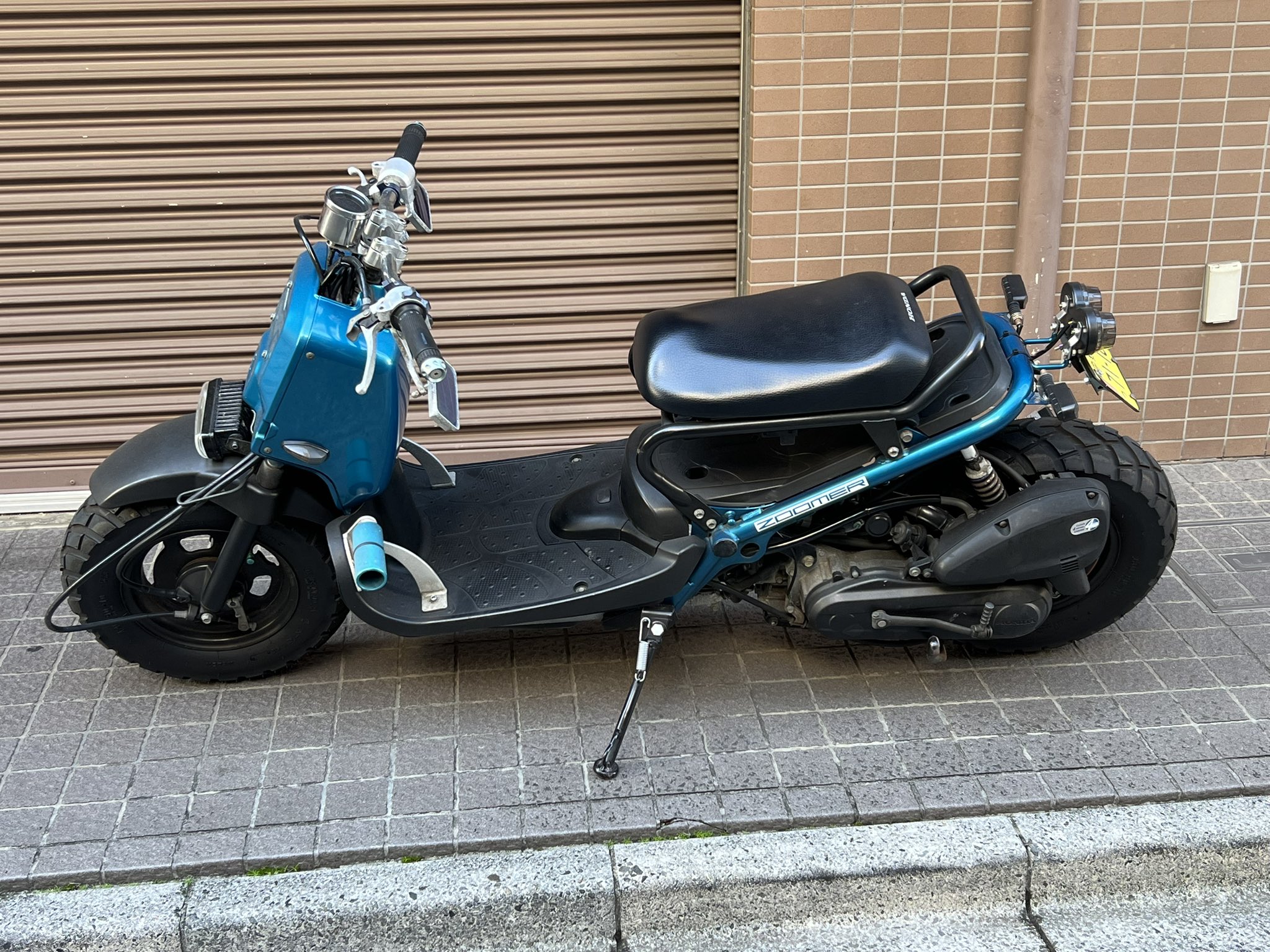 ☆美品☆ CANON キャノン EOS Kiss X4 シャッター数4913回
