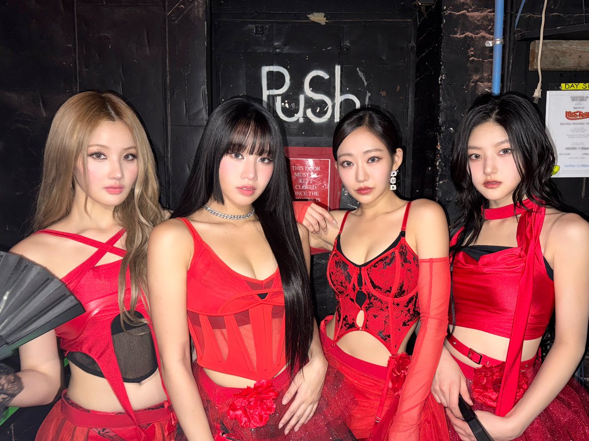 KISSOFLIFE_S2's tweet photo. [K-LIP] Today felt like a dream, we are counting down the days until we can meet you all again in Boston💙

#KISSOFLIFE #키스오브라이프 #KIOF 
#KISSROAD #KISSROADinNA2024 https://t.co/Ltt4ljk8nW