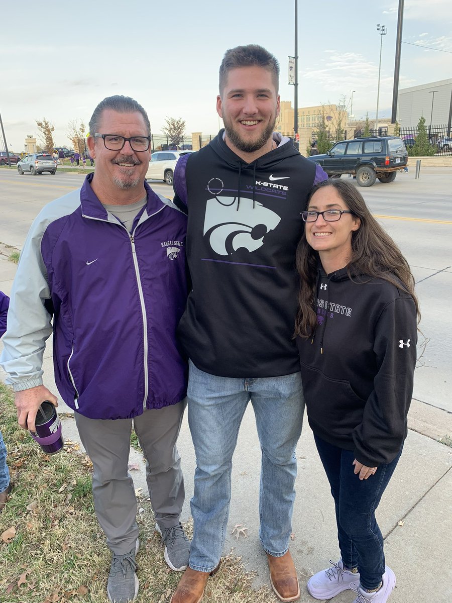 tmoyes's tweet photo. @ben_sinnott it was so great meeting you tonight! Have fun seeing your boys next week (Beebe and Vaughn) EMAW!! https://t.co/lP8WX3nXeT