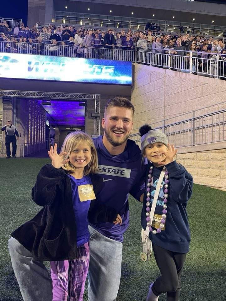 tmoyes's tweet photo. @ben_sinnott it was so great meeting you tonight! Have fun seeing your boys next week (Beebe and Vaughn) EMAW!! https://t.co/lP8WX3nXeT