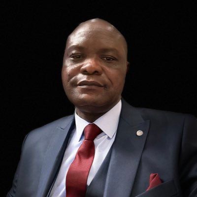 KADIMAJustin2's tweet photo. URGENT URGENT URGENT ‼️ 
DOUDOU FWAMBA DANS LES SALES DRAPS

Dans sa quête de faire main basse sur les finances publiques Doudou FWAMBA déterminé à obtenir une mise en place àla @dgi_rdc de ses poulains de sa province soutiens du PPRD après avoir réussi le même coup àla DGRAD.1/5 https://t.co/m9KMLxMs80
