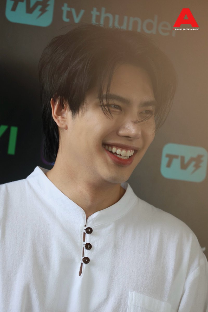 around_ent's tweet photo. “แม็กซ์ ณัฐพล” ในงานพิธีบวงสรวง iQIYI Oiginal เรื่อง "หยดฝนกลิ่นสนิม (PETRICHOR THE SERIES)"

#PetrichorTheSeries
#ซีรีส์หยดฝนกลิ่นสนิม
#บวงสรวงซีรีส์หยดฝนกลิ่นสนิม 
#maxiiin_ https://t.co/udUPfTbsjj