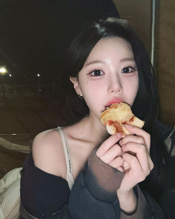 namloa360951's tweet photo. 몸에다 많이 싸줘봐!
#트친소 https://t.co/GzYPovGhce