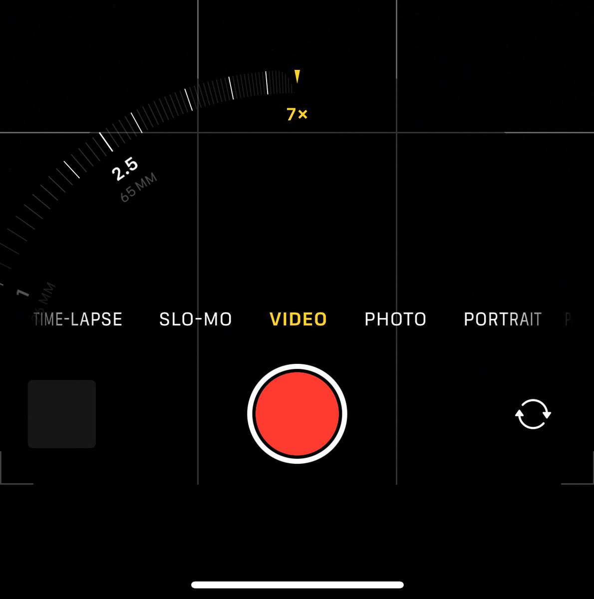 sunuonu's tweet photo. hello iphone users (specifically mga may 13 &amp; below na models), did you know na mas malapit yung zoom kung sa photo mode kayo magvi-video? 🫡

tho 1080p lang siya, no one can really tell the diff once you post it on socmed.

#SEVENTEEN_RIGHT_HERE_IN_BULACAN https://t.co/G7VZtr8GlI