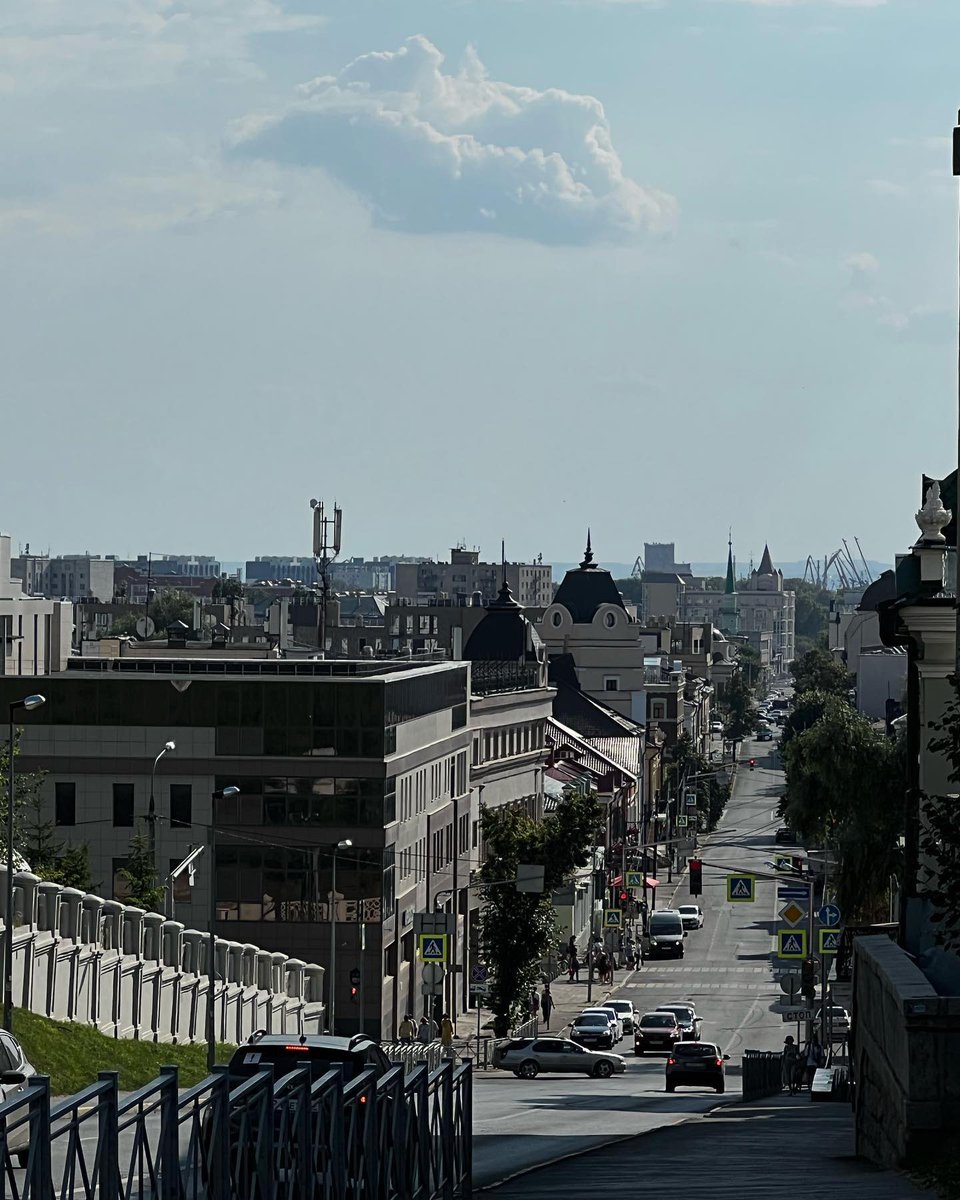 If you ask me how much I miss you, it's not heavy, like a fallen leaf on an autumn mountain —— Jane Eyre of Private House Book