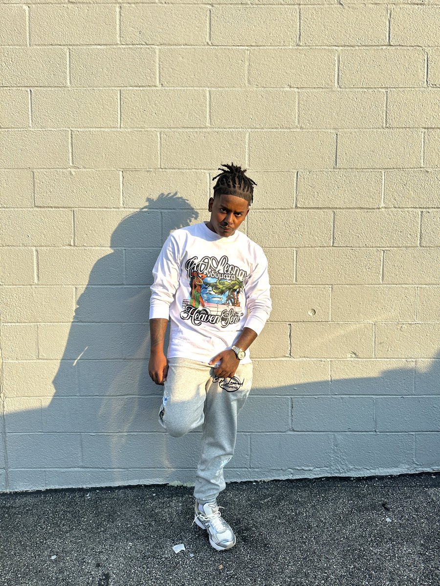 theofficialrew's tweet photo. https://t.co/NJOgLnfSDS