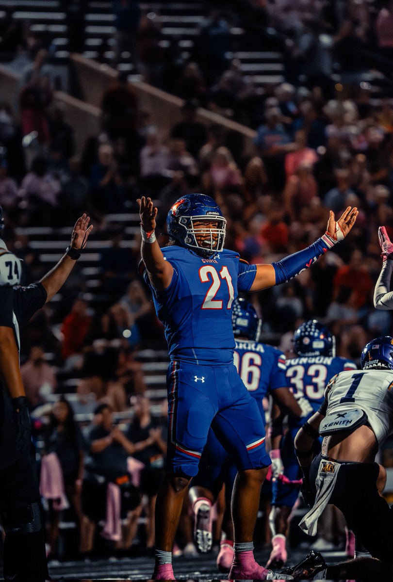 davis_dycin's tweet image. Junior year is a wrap💯

Check out some of my Junior year highlights.
hudl.com/v/2QkSrL

⭐️88 TKLS
⭐️57 Solo
⭐️25 TFL
⭐️13 SKS
⭐️ 1FF

6&apos;4&quot;, 235 pounds, GPA 3.9

@Coopercoogs1 @Darkace08 @USArmyBowl @adamgorney @CoachTMcCormick @Coach_Hadnot