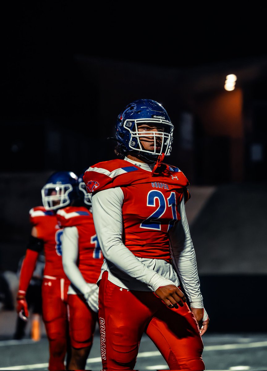 davis_dycin's tweet image. Junior year is a wrap💯

Check out some of my Junior year highlights.
hudl.com/v/2QkSrL

⭐️88 TKLS
⭐️57 Solo
⭐️25 TFL
⭐️13 SKS
⭐️ 1FF

6&apos;4&quot;, 235 pounds, GPA 3.9

@Coopercoogs1 @Darkace08 @USArmyBowl @adamgorney @CoachTMcCormick @Coach_Hadnot