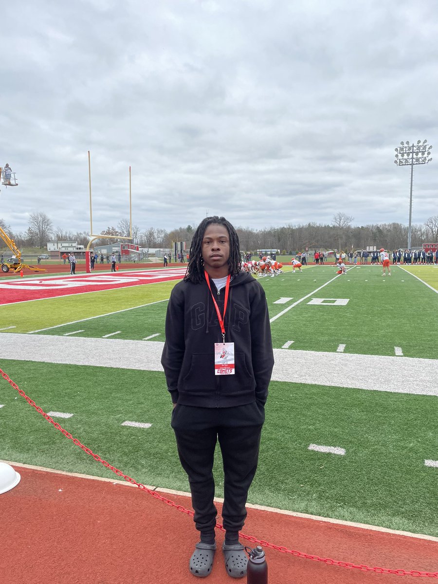 had a great time today at <a href="/UOlivetfootball/">The University of Olivet Football</a> thank you <a href="/CoachMoose2/">Dan Musielewicz</a>  for the  invite ,can’t wait to see what happens next!! <a href="/Coachparker22/">Antonio Parker</a>