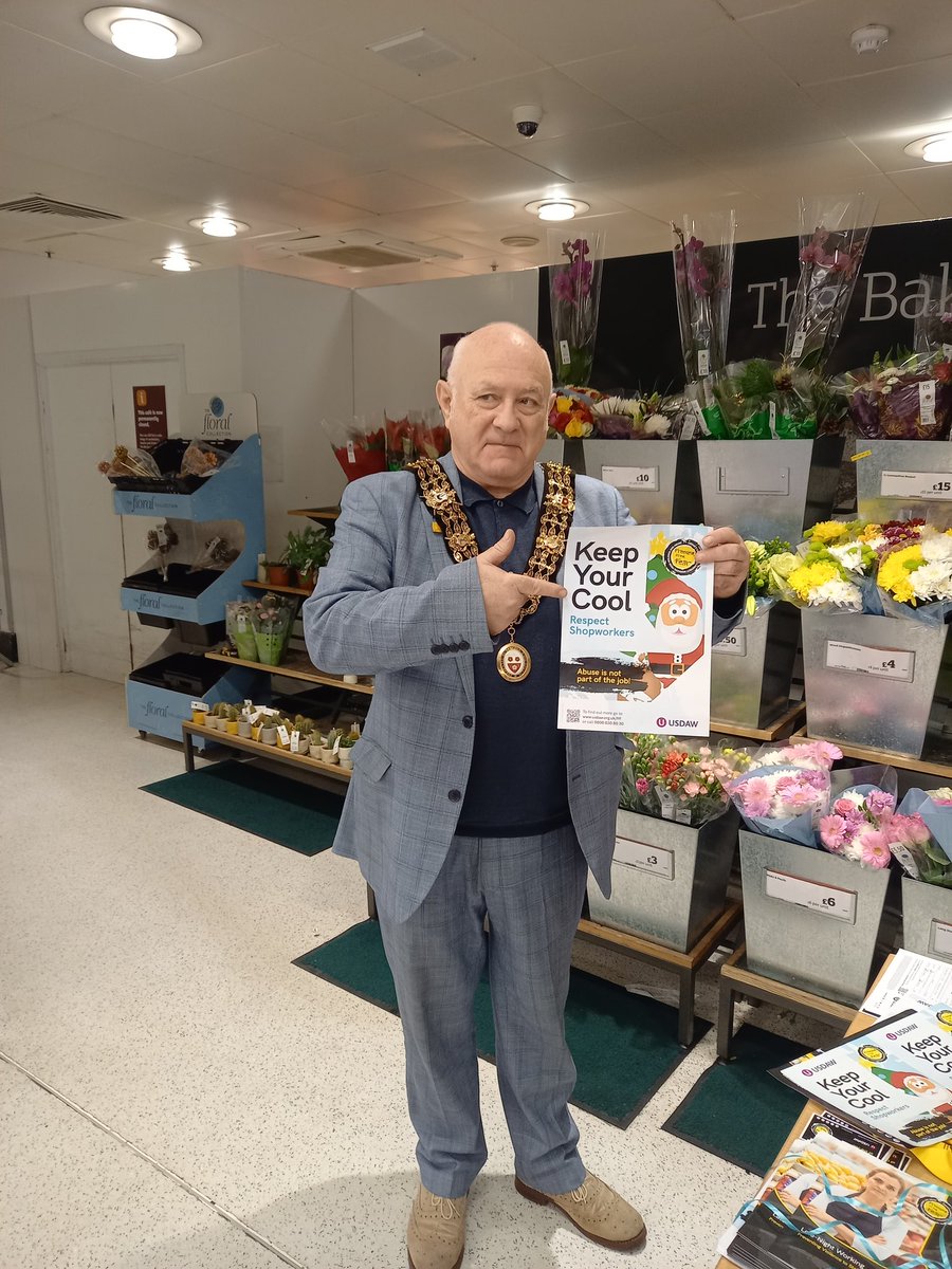 The statistics on abuse, threats and assaults against shopworkers are horrendous.  Honoured to have <a href="/LabourSatvir/">Satvir Kaur</a> our MP, <a href="/TheSotonMayor/">Lord Mayor of Southampton</a> and Shirley Councillor attend our campaign to highlight awareness.  Really positive engagement with the public.
<a href="/UsdawUnion/">UsdawUnion</a> <a href="/UsdawSouthern/">USDAW Southern</a>