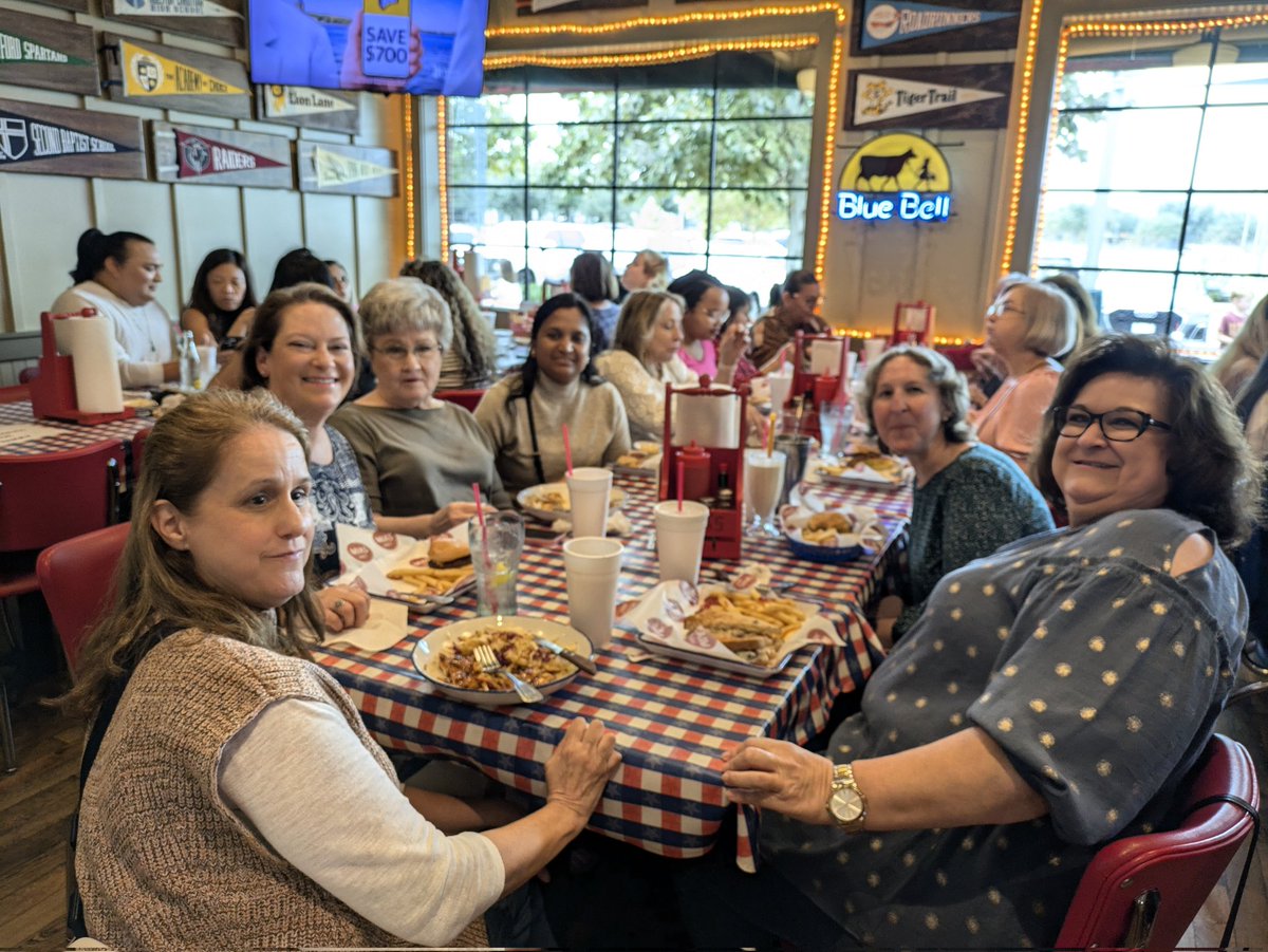 Reviving memories with the Piney Point family. Thank you for bringing it all together...<a href="/nlahana20/">Nikki Lahana</a> <a href="/kendalrbailey/">Kendal Bailey</a> <a href="/csalas2912/">Cynthia Salas</a>