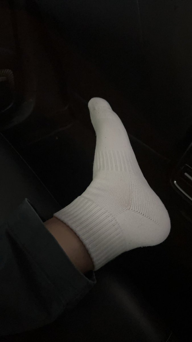 BearsinSH's tweet photo. 白袜大合集，跪下，把鼻子贴上来 https://t.co/qCJvmbYiLP