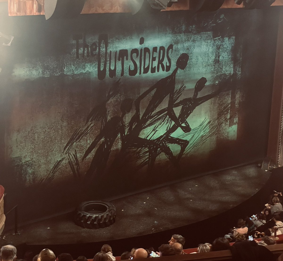 TwoStoryGuys's tweet image. Ready for the show!