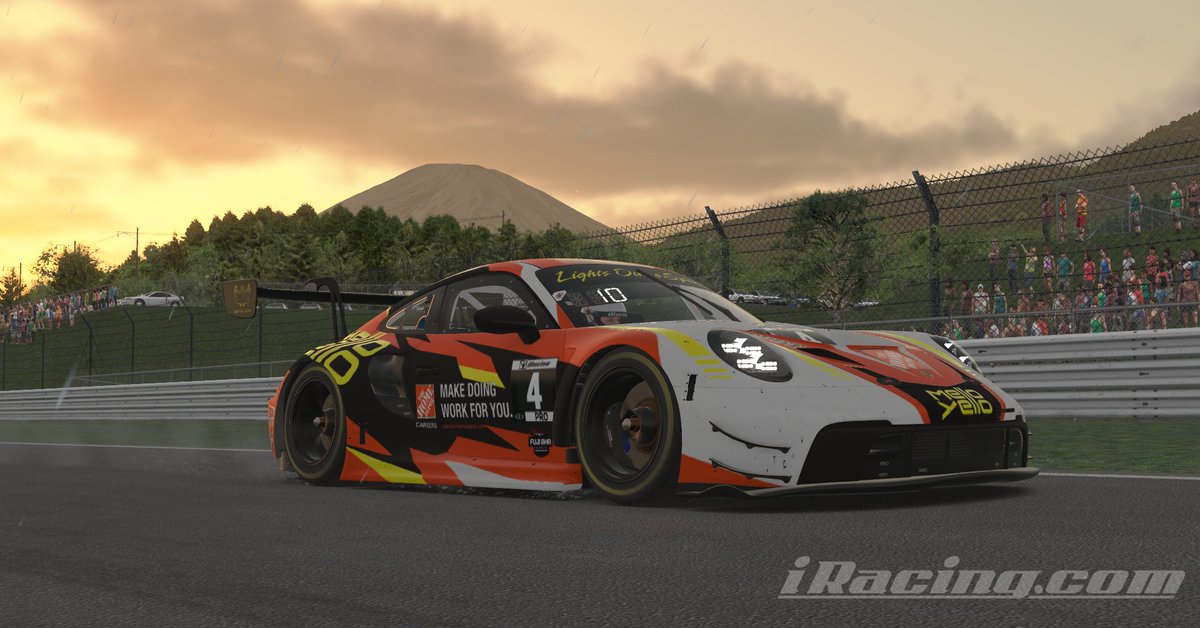 LOEiRacing's tweet photo. The orange team brings it home P5 after a great drive by Justin Erbe and Richard Swavely. Great top 5 run for them as they battled through the rain to bring home a clean car! https://t.co/GyJCNdRiE2