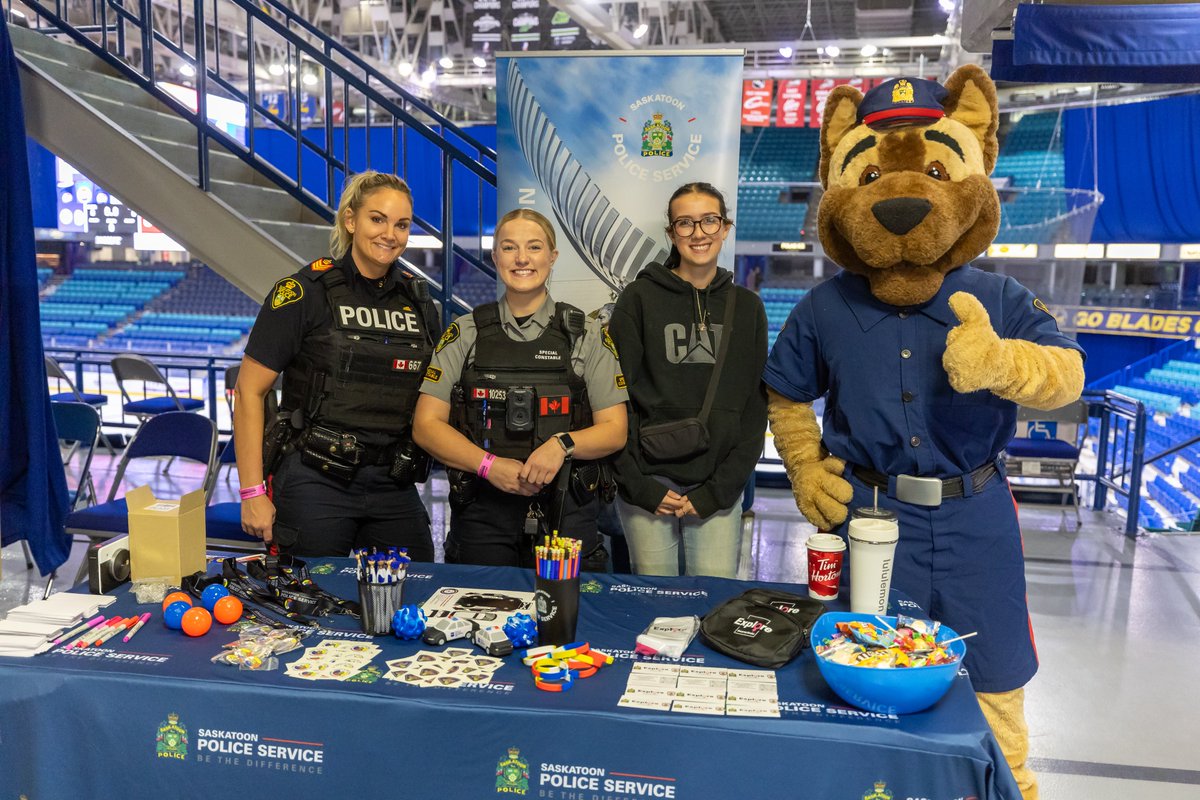 Amazing role models in our community 💙

<a href="/HuskieWHKY/">USask Huskie Women's Hockey</a> | <a href="/ValkyriesYXE/">Saskatoon Valkyries</a> | <a href="/SaskatoonPolice/">Saskatoon Police</a>