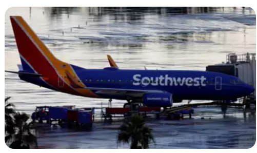 BrijSoral88's tweet photo. #AmericanFlight A jet carrying passengers was hit by a bullet during gunfire at Dallas Love Field Airport in #Texas; the shooter has not been apprehended & no injuries have been reported. https://t.co/H4pI4gSQU9