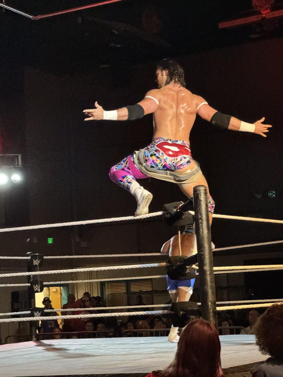 Baalderdash's tweet photo. Happy birthday to me #nxttampa #dirty30 https://t.co/xXjrrcudHI