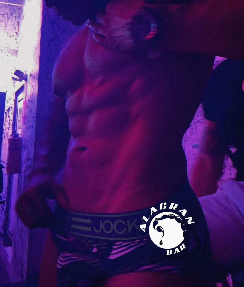 AlacranBar's tweet photo. Los mejores cuerpos esta noche 🔥 https://t.co/NV5RXlhnYc
