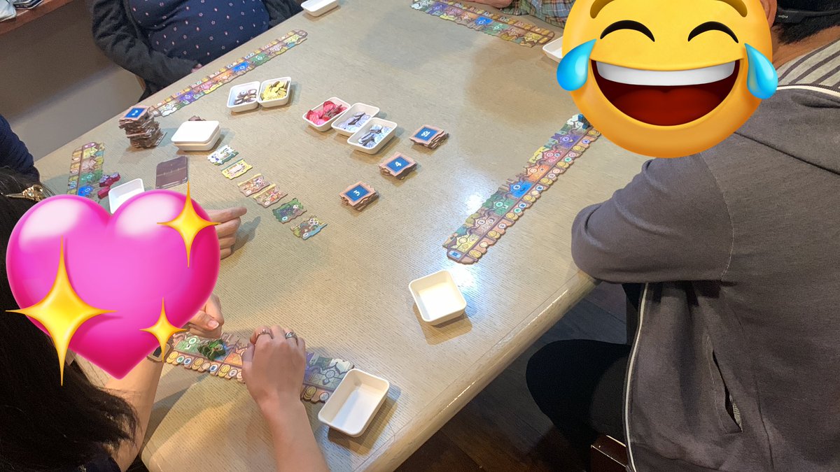 本日ボードゲーム会してます〜

参加費1000円(入店料)
飛び入り歓迎です〜
19時くらいまで

#エスガイベント
#ボードゲーム