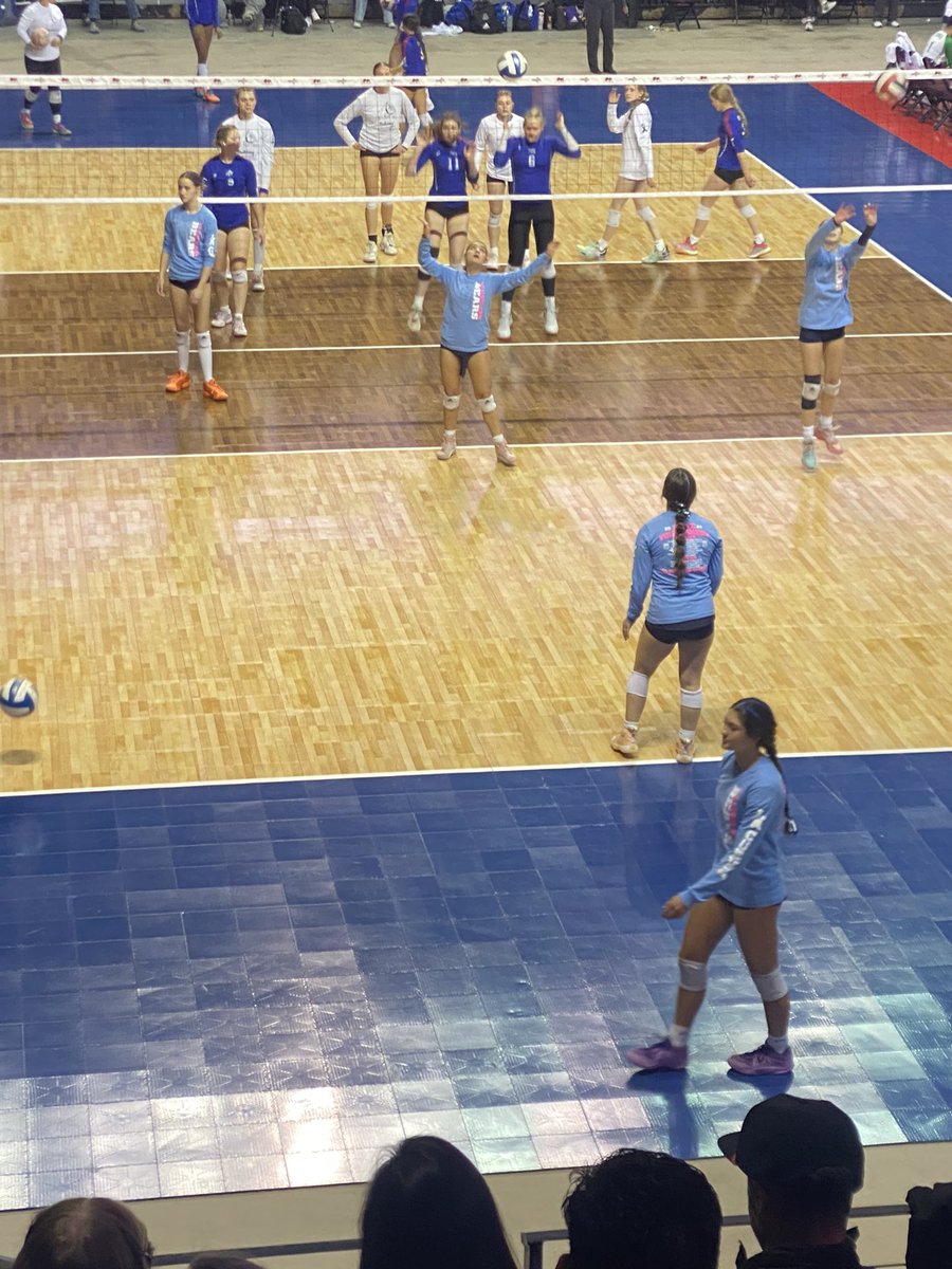 Hey Bears, our volleyball team is getting ready to play Las Cruces is the state championship. #WALC
<a href="/PrincipalLCHS/">La Cueva High School</a> <a href="/LCHS_Hubbell/">Brian Hubbell</a>