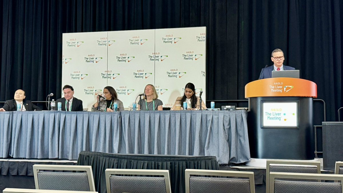 eduardo_yepezg's tweet photo. Moving forward with Hepatitis C elimination strategies @HarrysTorres01 @chiayuchiuID @AASLDtweets @MDAndersonNews https://t.co/6lvLbOYd7x