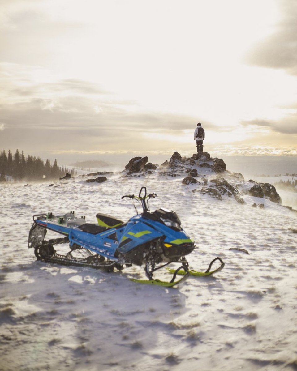 visitwyoming's tweet photo. From snowmobiling to snowshoeing and everything in between, Wyoming offers endless outdoor winter fun for every adventurer, no matter your style. 

Discover 10 unforgettable winter experiences: https://t.co/fNXljcgJub

📍 Visit Sheridan, Wyoming https://t.co/bGD0tt8pR2